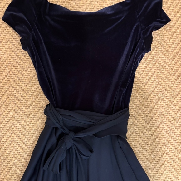 Heidi Wiesel midnight blue evening dress - Picture 2 of 9